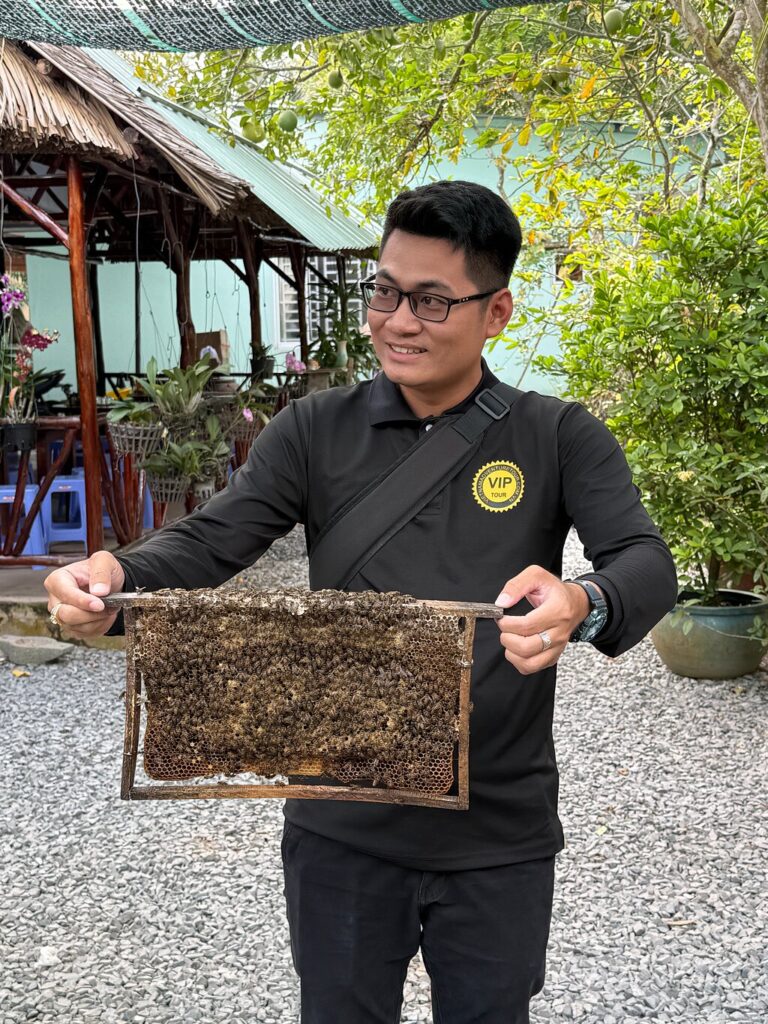 Image #1 from Navigator60260549267